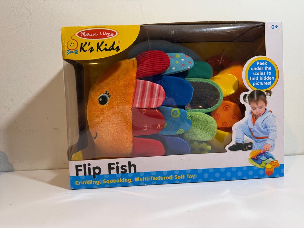 Melissa & Doug Flip Fish Soft Baby Learning Toy Mirror Crinkles New In Package